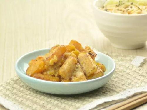 酥酥吃瓜吃到自己,意外发现自己成为瓜中瓜主