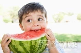 吃瓜脑子不够文案,揭秘“脑子不够”背后的真相