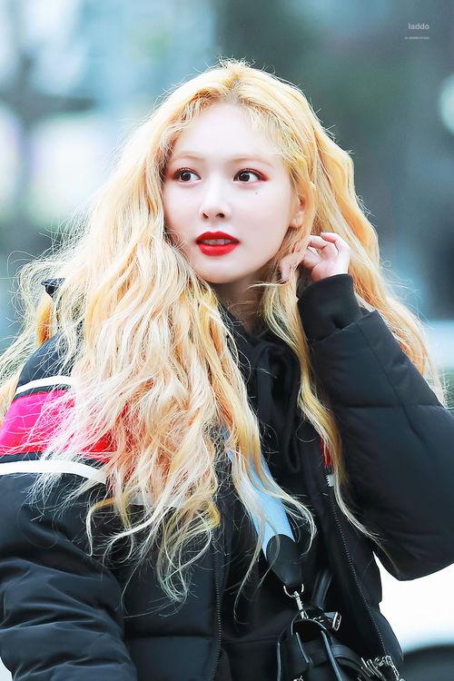 韩国女明星泫,韩国女神泫成的璀璨星途