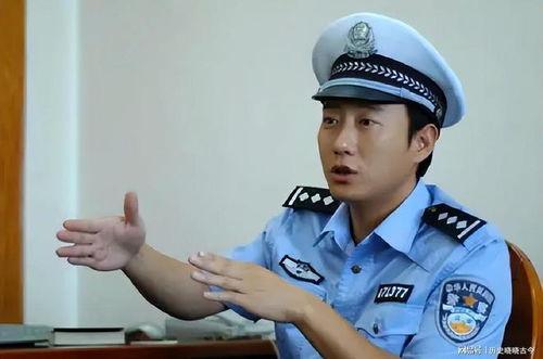 天津网红交警,街头执法新风尚，人气爆棚的交警传奇