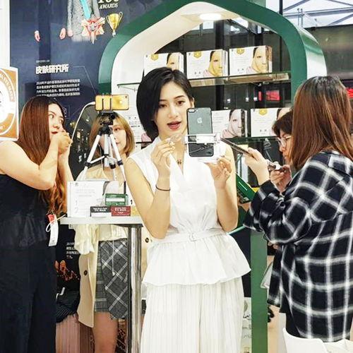 上海美博会明星,明星闪耀，美妆盛宴盛启